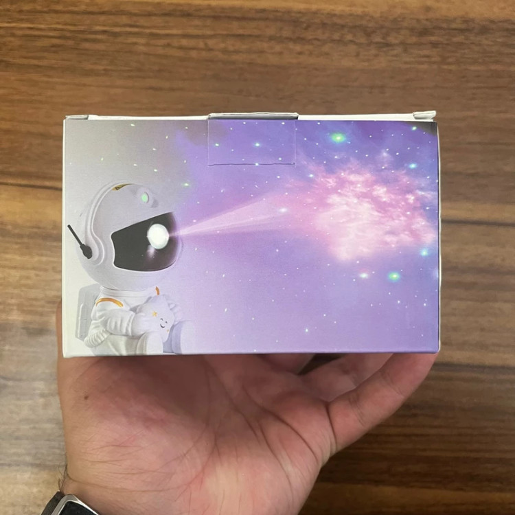 چراغ خواب فضانورد نشسته طرح کهکشان و ریموتدار