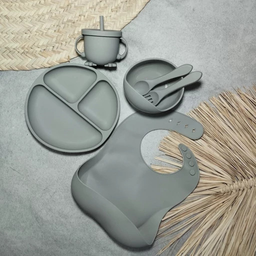 ست ۷ تکه ظرف غذا سیلیکونی کودک (رنگ صورتی) (ظرف غذا سیلیکونی کامل)